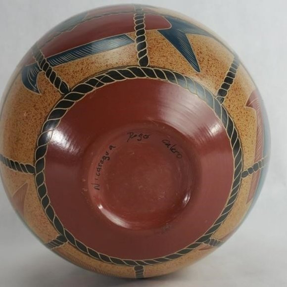 RARE VINTAGE HANDCRAFTED HAND PAINTED NICARAGUAN ROGER CALERO SIGNED POTTERY - Picture 5 of 6